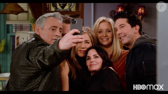 Captures d'écran de l'épisode spécial de Friends, les retrouvailles, diffusé en mai 2021 sur HBO, avec Jennifer Aniston, Courteney Cox, Lisa Kudrow, Matt LeBlanc, Matthew Perry et David Schwimmer
