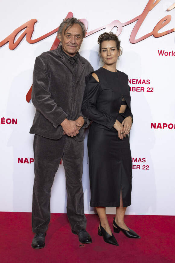 Dariusz Wolski et sa femme Rebecca - Avant-première mondiale du film "Napoléon" à la Salle Pleyel à Paris le 14 novembre 2023. © Olivier Borde / Bestimage