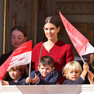 La princesse Alexandra de Hanovre, Charlotte Casiraghi et son fils Balthazar Rassam, Stefano et Francesco Casiraghi - La famille princière de Monaco au balcon du palais, à l'occasion de la Fête Nationale de Monaco.