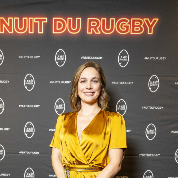 Comme Laure Boulleau, Nathalie Péchalat était elle aussi présente. De septembre à octobre, la Coupe du monde de rugby s'est tenue en France et si malheureusement les Bleus se sont fait éliminer en quart de finale, le XV de France a néanmoins régalé les fans. 
Nathalie Péchalat - Soirée de la 19ème édition de la Nuit du Rugby à l'Olympia, Paris le 20 novembre 2023.La Nuit du rugby est une cérémonie organisée chaque année depuis 2004 sous l'égide de la Ligue nationale de rugby en collaboration avec Provale et TECH XV, pour récompenser les acteurs du rugby professionnel français qui se sont distingués lors des championnats de France de rugby Top 14 et Pro D2. © Pierre Perusseau/Bestimage