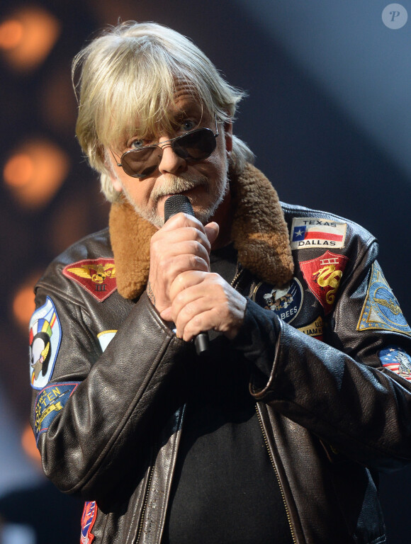 Le chanteur Renaud (Renaud Séchan) (Prix spécial de la Sacem) - Grand Prix Sacem 2018 à la salle Pleyel à Paris présenté par V. Dedienne, le 10 décembre 2018. © Veeren/Bestimage  People during the "Grand Prix de la Sacem" held at the "Salle Pleyel" on December 10th, 2018 in Paris, France.