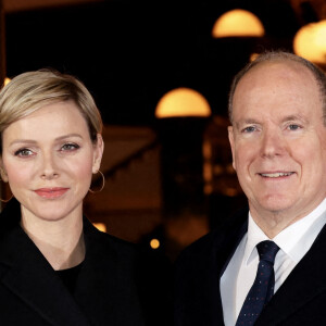 La princesse Charlène de Monaco et le prince Albert II de Monaco - No Tabloids - Inauguration de la brasserie "Café de Paris Monte-Carlo" sur la Place du Casino à Monaco le 22 novembre 2023. Ouverte au grand public depuis le 14 novembre dernier, la brasserie du Café de Paris a été officiellement inaugurée hier soir. Une nouvelle étape pour l'établissement ouvert il y a cent cinquante-cinq ans et six fois remodelé depuis la fin du XIXe siècle. Cette nouvelle transformation, opérée en 19 mois, a été chiffrée à 70 millions d'euros par le président-délégué de la Société des Bains de Mer, S. Valeri, qui a confirmé le montant de l'investissement à l'antenne de Radio Monaco. Hier soir, devant ses 120 invités, il s'est félicité qu'avec la réouverture de " l'iconique " brasserie, " la magie opère à nouveau " à Monte-Carlo. Et les réservations ne désemplissent pas... © Claudia Albuquerque/Bestimage 