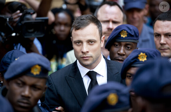 Oscar Pistorius va retrouver la liberté
Oscar Pistorius quitte le tribunal de Pretoria, où il a été déclaré coupable d'homicide involontaire. 