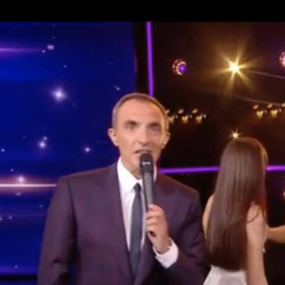 Vitaa et Clara chantent "A fleur de toi" lors du prime de la Star Academy du 25 novembre 2023.