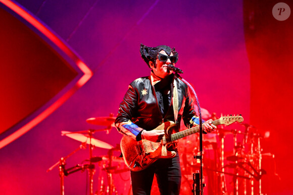 L'auteur-compositeur-interprète, multi-instrumentiste et guitariste français, Matthieu Chédid, dit M, en concert sur la scène Masséna durant le Nice Jazz Festival 2023. Le 21 juillet 2023. © Bruno Bebert / Bestimage