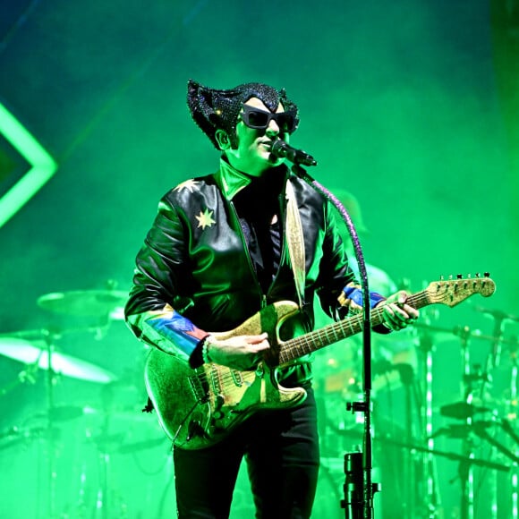 L'auteur-compositeur-interprète, multi-instrumentiste et guitariste français, Matthieu Chédid, dit M, en concert sur la scène Masséna durant le Nice Jazz Festival 2023. Le 21 juillet 2023. © Bruno Bebert / Bestimage