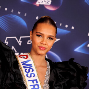 Indira Ampiot, Miss France 2023 au photocall de la 25ème cérémonie des "NRJ Music Awards (NMA)" au palais des Festivals et des Congrès de Cannes, France, le 10 novembre 2023. © Dominique Jacovides/Bestimage 