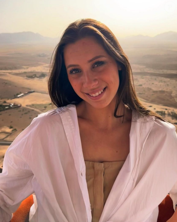 Âgée de 21 ans, la jeune femme mesure 1m71 

Elise Aquilina, Miss Roussillon 2023, candidate lors de l'élection de Miss France 2024.