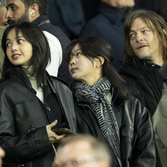 La chanteuse était aux côtés de Norman Reedus
 
Norman Reedus, Lisa (chanteuse du groupe sud-coréen, Blackpink) - People dans les tribunes du match de Ligue Des Champions 2023, PSG contre Newcastle (1-1) au Parc des Princes à Paris le 28 novembre 2023. © Cyril Moreau/Bestimage