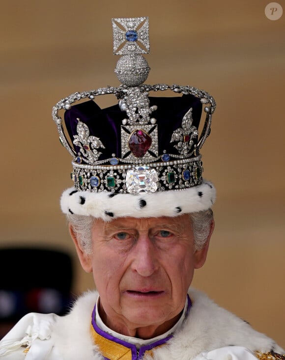Le roi Charles III d'Angleterre - Sortie de la cérémonie de couronnement du roi d'Angleterre à l'abbaye de Westminster de Londres, Royaume Uni, le 6 mai 2023. 