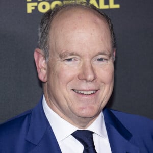 Le prince Albert II de Monaco - Photocall de la 67ème cérémonie du Ballon d'Or au Théâtre du Chatelet à Paris le 30 octobre 2023. © Cyril Moreau/Bestimage 