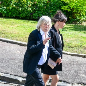 Cerise et Renaud sont tout bonnement inséparables.
Le chanteur Renaud (Renaud Séchan) et sa compagne Cerise (de son vrai prénom Christine) - Mariage d'Hugues Aufray et de Murielle Mégevand à la mairie de Marly-Le Roy, France, le 2 septembre 2023.