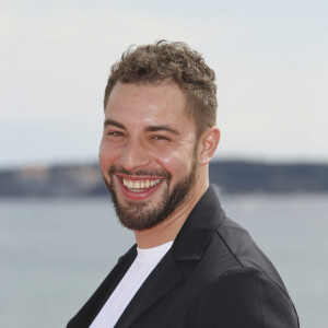 Marwan Berreni de PLUS BELLE LA VIE CANNESERIES SAISON 5 au Palais des Festivals et des Congrès de Cannes, samedi 2 avril 2022. © Christophe Aubert via Bestimage 