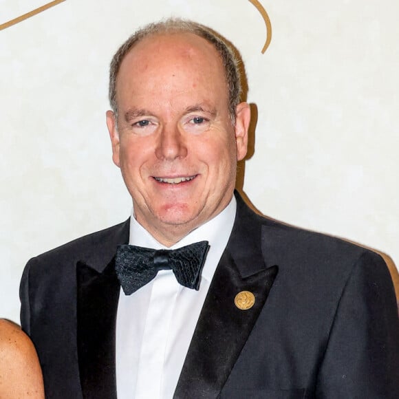 Le prince Albert II de Monaco, la princesse Stéphanie de Monaco, Camille Gottlieb au photocall du Bal du Centenaire en hommage au Prince Rainier III à l'atrium du Casino de Monte-Carlo à Monaco, le 20 octobre 2023. © Jean-Charles Vinaj/Pool Monaco/Bestimage