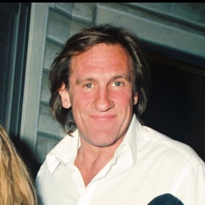 ARCHIVES - ELISABETH ET GERARD DEPARDIEU LORS DE LA GENERALE DE "SOUVENIRS AVEC PISCINE" A PARIS EN 1997