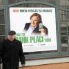Gérard Depardieu dans une campagne de pub pour une banque polonaise