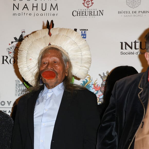 Massimo Gargia, Jeanne d'Hauteserre, Raoni Metuktire, Henry-Jean Servat et Sonia Poniatowski - 46e édition du Gala "Best Awards" à l'hôtel Georges V à Paris le 11 décembre 2023. © Coadic Guirec / Bestimage