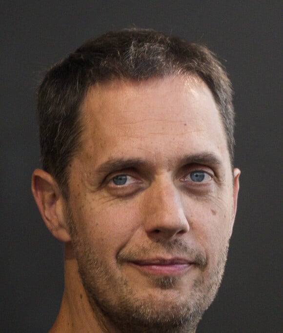 Le chanteur Fabien Marsaud dit Grand Corps Malade sur la scène du festival du Printemps de Pirogues à la Plaine de l'Ain à Saint-Vulbas (01), France le 01/07/2022. © Sandrine Thesillat / Panoramic / Bestimage