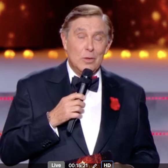 Sur le compte Instagram de la jolie brune de 20 ans, on peut découvrir qu'avant d'adopter cette coiffure qui lui va à merveille, elle portait les cheveux longs au carré.
Eve Gilles, Miss France 2024
