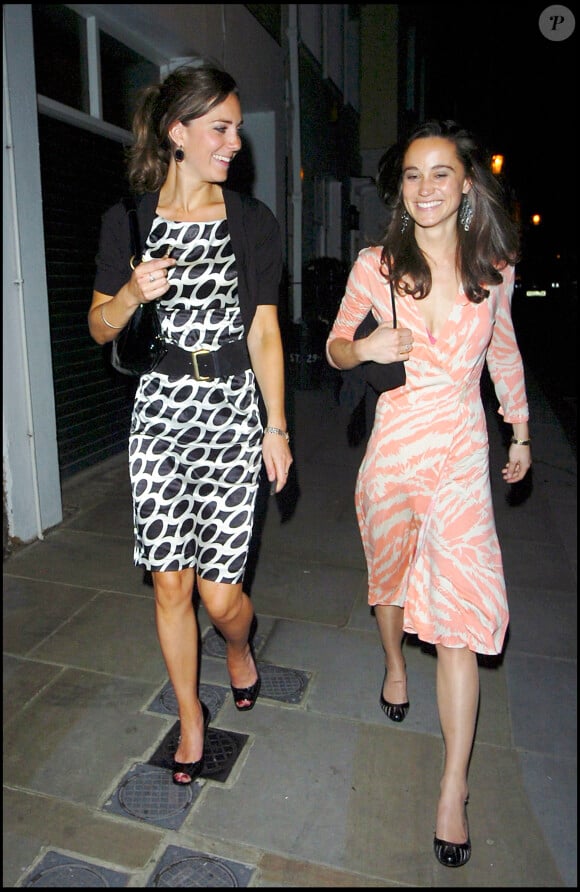 Kate Middleton et sa soeur Pippa Middleton se rendent au club Boujis de Londres, en 2007