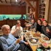 Photos : Alain Delon souriant et en famille pour fêter Noël. Quel plaisir !