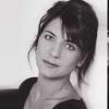 Estelle Denis et Ange-Mathieu Bonvarlet organisent une soirée dans un bar parisien. Le thème : danse et chanson française !