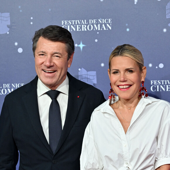 Laura Tenoudji avait coanimé la cérémonie d'ouverture.
Christian Estrosi, le maire de Nice, et sa femme Laura Tenoudji Estrosi durant la cérémonie de clôture et remise des prix de la 5eme édition du Nice Festival CinéRoman au cinéma Pathé Gare du Sud à Nice, le 7 octobre 2023. © Bruno Bebert/Pool Nice/Bestimage