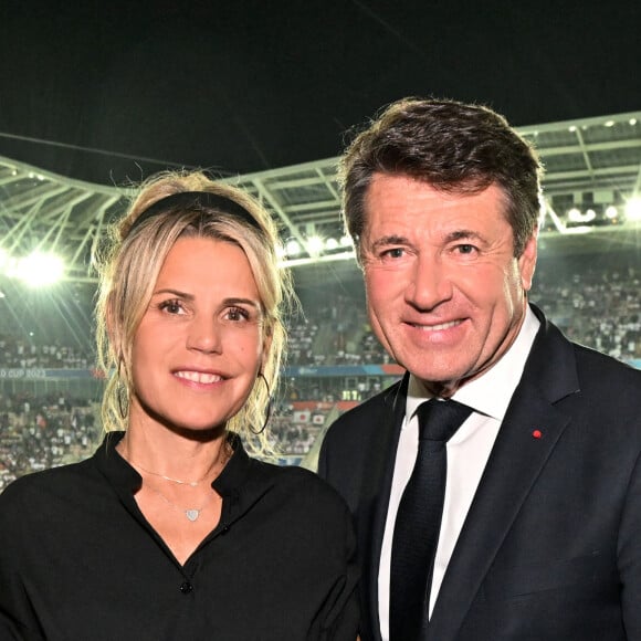 Exclusif - Laura Tenoudji Estrosi et son mari, Christian Estrosi, le maire de Nice, durant la rencontre de Coupe du Monde de rugby Angleterre - Japon au Stade de Nice, le 17 septembre 2023. L'angleterre a remporté le match 34 à 12. © Bruno Bebert / Bestimage 