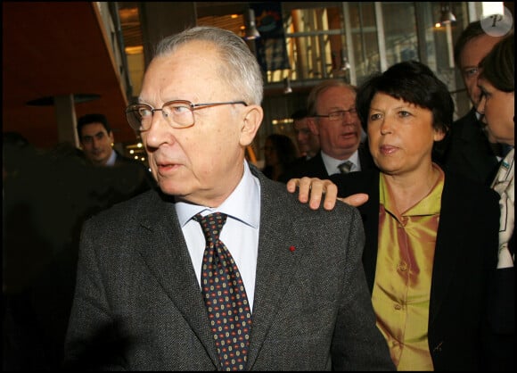 Info - Jacques Delors est décédé à l'âge de 98 ans - JACQUES DELORS ET SA FILLE MARTINE AUBRY PREMIERS ETATS GENERAUX DE L' EUROPE "FIERTE EUROPEENNE" A LILLE  THE FIRST EUROPEAN ESTATES GENERAL "EUROPEAN PRIDE" IN LILLE