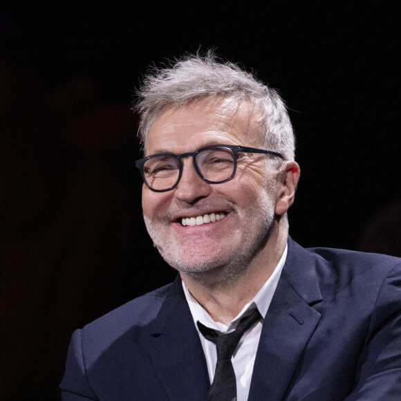 Et avec le beau brun grec, c'est une affaire qui roule !
Exclusif - Laurent Ruquier - Enregistrement de l'émission "La chanson secrète 13", présentée par N.Aliagas et diffusée le 29 décembre sur TF1 © Guillaume Gaffiot-Cyril Moreau / Bestimage 