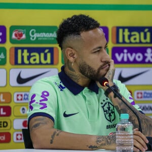 dont les détails donnent le vertige
Neymar Jr. en conférence de presse à Belem, le 7 septembre 2023.