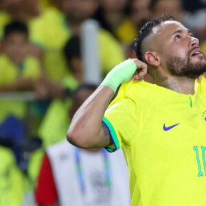 Le Brésilien a organisé une croisière de 72 heures
Neymar sous les couleurs du Brésil le 8 septembre 2023.