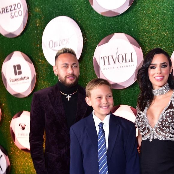 Photocall de la soirée caritative au bénéfice de l'association de Neymar Jr. "l'Instituto Projeto", son institut pour les enfants défavorisés, à Sao Paulo.
