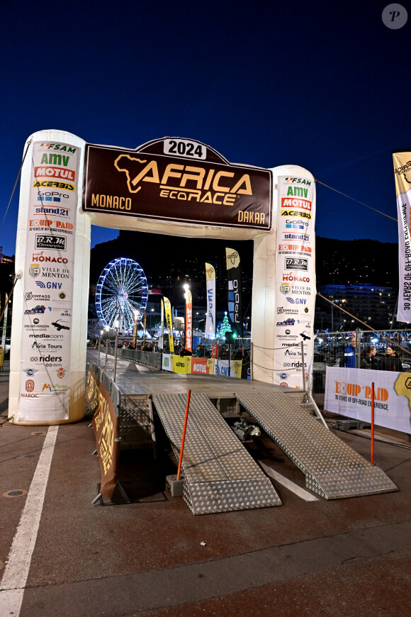 La 15ème édition de l'Africa Eco Race, Adriana Karembeu, la marraine de l'évenement, a donné le départ du Rallye le 30 décembre 2023, sur le Quai Antoine 1er face au restaurant Conscientiae, (l'ancien Star's N Bar) à Monaco. © Bruno Bebert/Bestimage