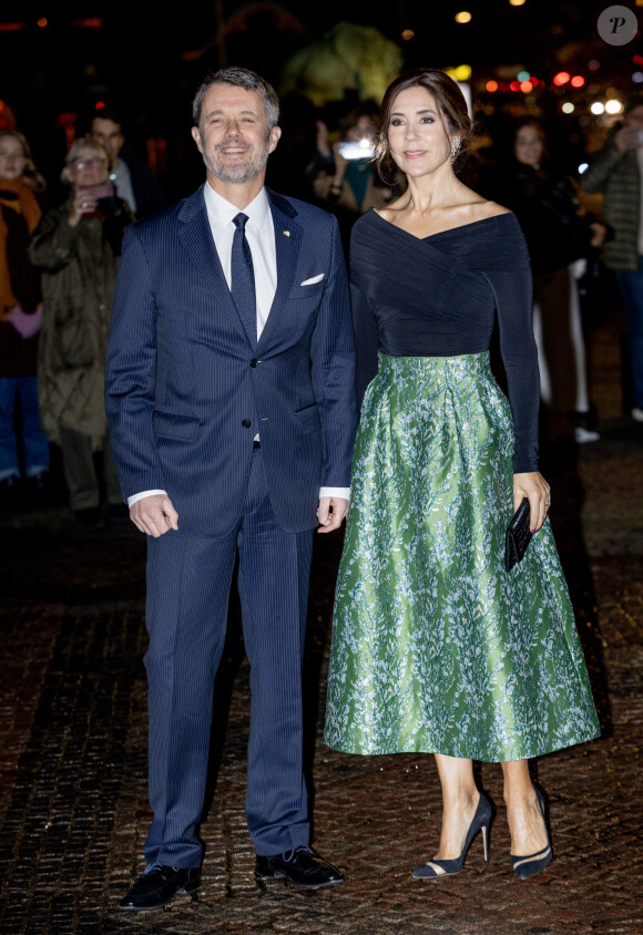 Le roi Felipe VI et la reine Letizia dînent au musée Glyptoteket à Copenhague lors de leur visite d'état au Danemark le 7 novembre 2023. 