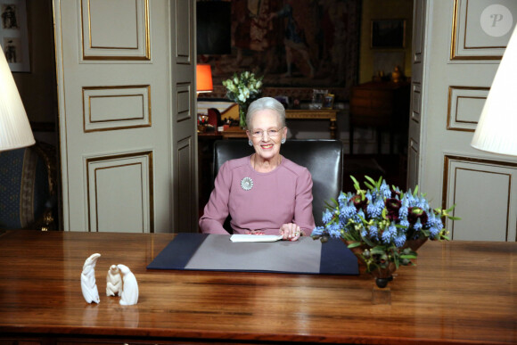Comme tous les ans, la souveraine a adressé ses voeux à la télé
La reine Margrethe de Danemark s'adresse au pays pour la nouvelle année. La reine a notamment déclaré : " C'est mon souhait et mon espoir pour la nouvelle année, que les gens puissent à nouveau vivre dans la paix et la tolérance, et que la joie d'exister reprenne le dessus. Nous devons tous contribuer à cela." au palais d'Amalienborg à Copenhague, Danemark, le 31 décembre 2022 