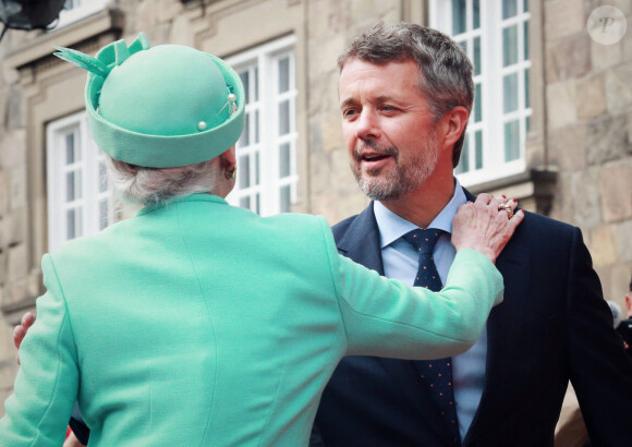 La reine Margrethe II de Danemark et le prince Frederik - La famille royale de Danemark lors de l'ouverture de la session parlementaire à Copenhague le 4 octobre 2022. 