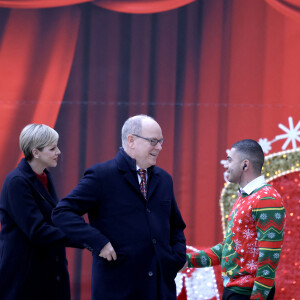 La famille princière de Monaco lors de la remise de cadeaux de Noël au palais princier le 20 décembre 2023. © Claudia Albuquerque / Bestimage 