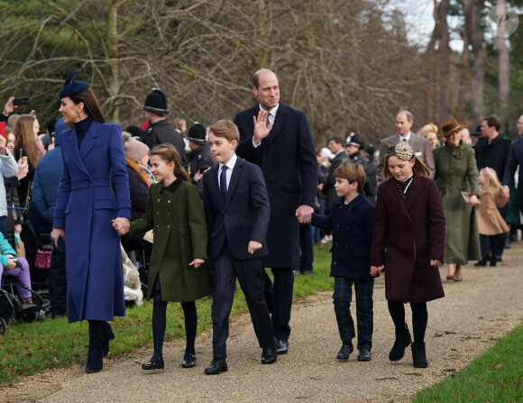Le prince William et Kate Middleton avec leurs enfants le prince George, la princesse Charlotte et le prince Louis - Les membres de la famille royale britannique lors de la messe du matin de Noël en l'église St-Mary Magdalene à Sandringham, le 25 décembre 2023.