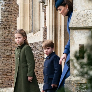 Kate Middleton, princesse de Galles, la princesse Charlotte de Galles et le prince Louis de Galles - Les membres de la famille royale britannique lors de la messe du matin de Noël en l'église St-Mary Magdalene à Sandringham, le 25 décembre 2023.