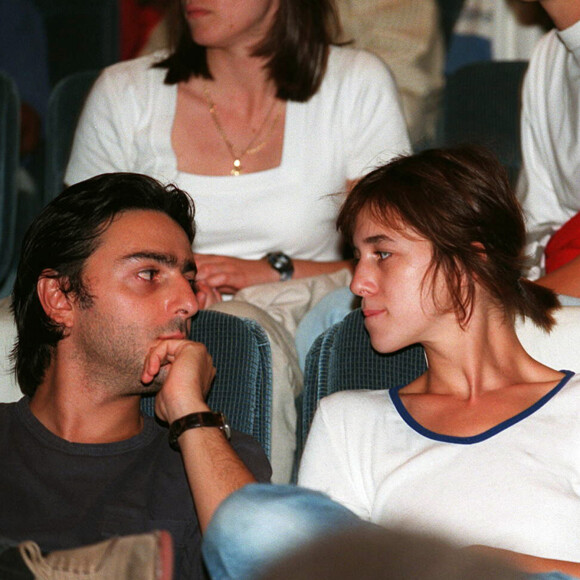 Cet endroit, il a été faconné par l'architecte Erwan Gayet.
Charlotte Gainsbourg et Yvan Attal
