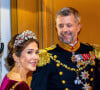 Mais si Frederik et Mary vont monter sur le trône, ils n'auront droit qu'à une petite cérémonie. 
Frederik et Mary de Danemark - La famille royale de Danemark se rend au dîner annuel du Nouvel An, un jour après que la reine Margrethe régnant a abdiqué à Amalienborg, Copenhague, Danemark le 1er janvier 2024. 