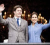 La famille royale danoise va changer après l'abdication de Margrethe II.
Le prince Christian de Danemark fête ses 18 ans entouré de la famille royale au balcon d'Amalienborg à Copenhague le 15 octobre. Étaient présents : la reine Margrethe II de Danemark, le prince Frederik, la prince Mary, la princesse Isabella, le prince Vincent et la princesse Josephine