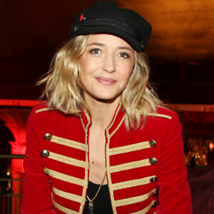 Hélène de Fougerolles incarne Sam sur TF1.
Hélène de Fougerolles lors du cocktail du concert "L'association Petits Princes fête son 7000ème rêve" au Casino de Paris, à Paris, France. © Denis Guignebourg/BestImage