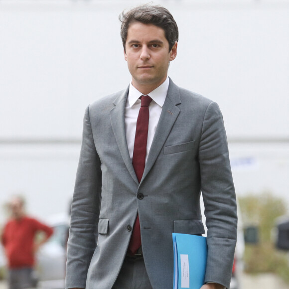 Gabriel Attal - Débat sur la motion de censure des députés Nupes et RN sur le budget 2023 et le financement de la Sécurité sociale à l'Assemblée Nationale à Paris le 24 octobre 2022. © Stéphane Lemouton / Bestimage 