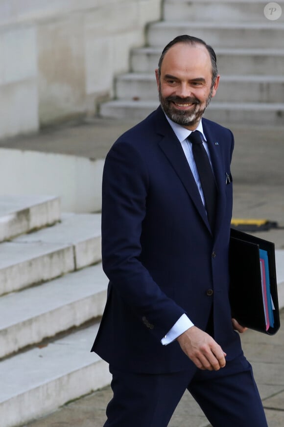 Edouard Philippe à la sortie du conseil des ministres du 18 décembre 2019 au palais de l'Elysée à Paris. © Stéphane Lemouton / Bestimage