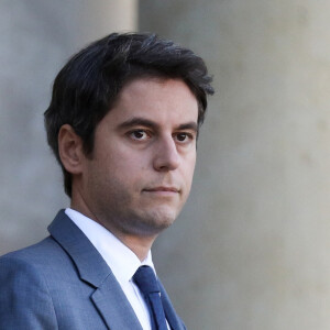 Gabriel Attal à la sortie du conseil des ministres au palais présidentiel de l'Elysée, à Paris, France, le 22 novembre 2023. © Stéphane Lemouton/Bestimage 