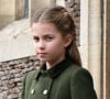 On dit que les filles sont bien plus appliquées que les garçons. Le cas Charlotte de Cambridge le prouve
La princesse Charlotte de Galles et le prince Louis de Galles- Les membres de la famille royale britannique lors de la messe du matin de Noël en l'église St-Mary Magdalene à Sandringham. 
