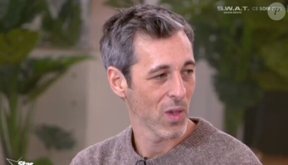 Il craignait de glisser, Michaël Goldman lui a donc demandé s'il voulait que le sol soit essuyé
Axel lors de la quotidienne de la "Star Academy 2023" du 9 janvier 2024, sur TF1