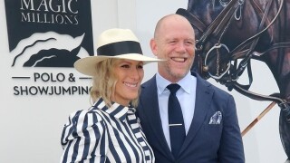Mike et Zara Tindall : Plage en amoureux, soleil à gogo et bikini à fleurs... Le couple royal profite en Australie
